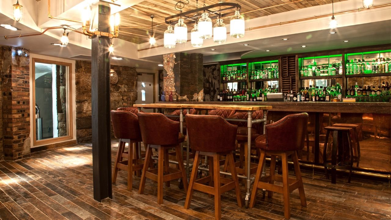 Heads & Tales Gin Bar bar in Edinburgh, United Kingdom