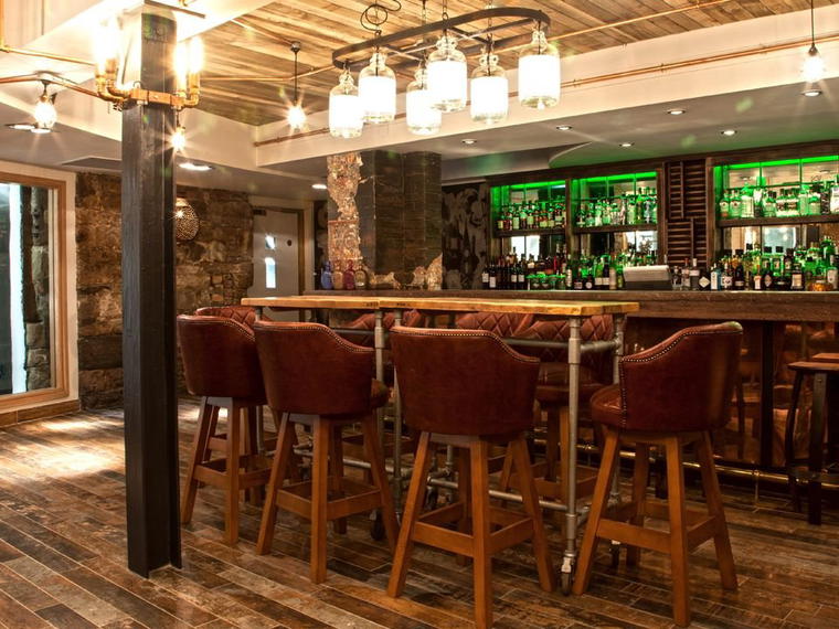 Heads & Tales Gin Bar, Edinburgh, United Kingdom
