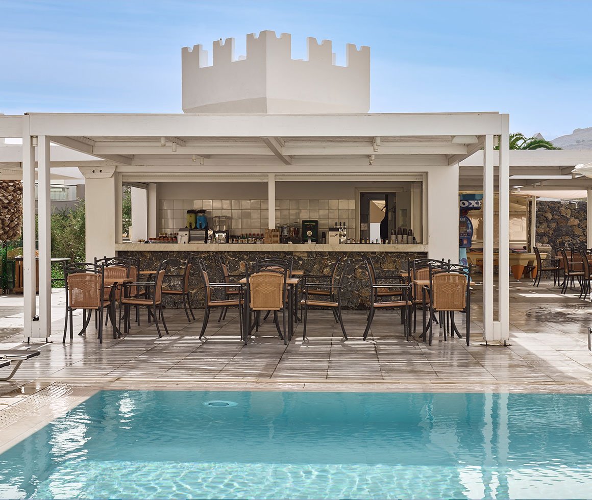 Allegro Pool Bar