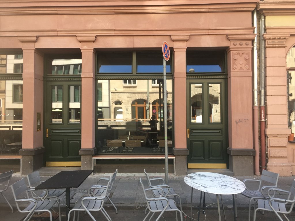Weinbar Frank W. Wein & Essen, Bar in Frankfurt