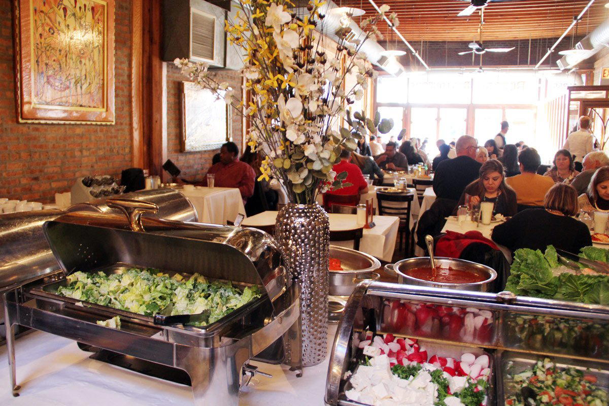 Reza's Restaurant bar in Chicago, United States