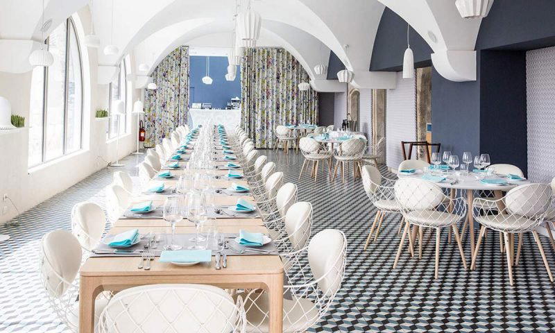 Le Caveau des Minimes bar in Mane
