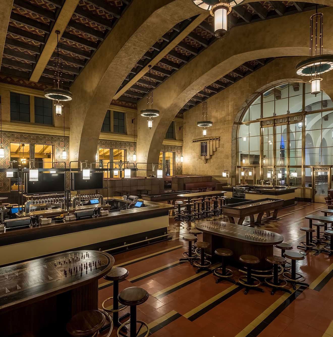 Streamliner, Bar in Los Angeles