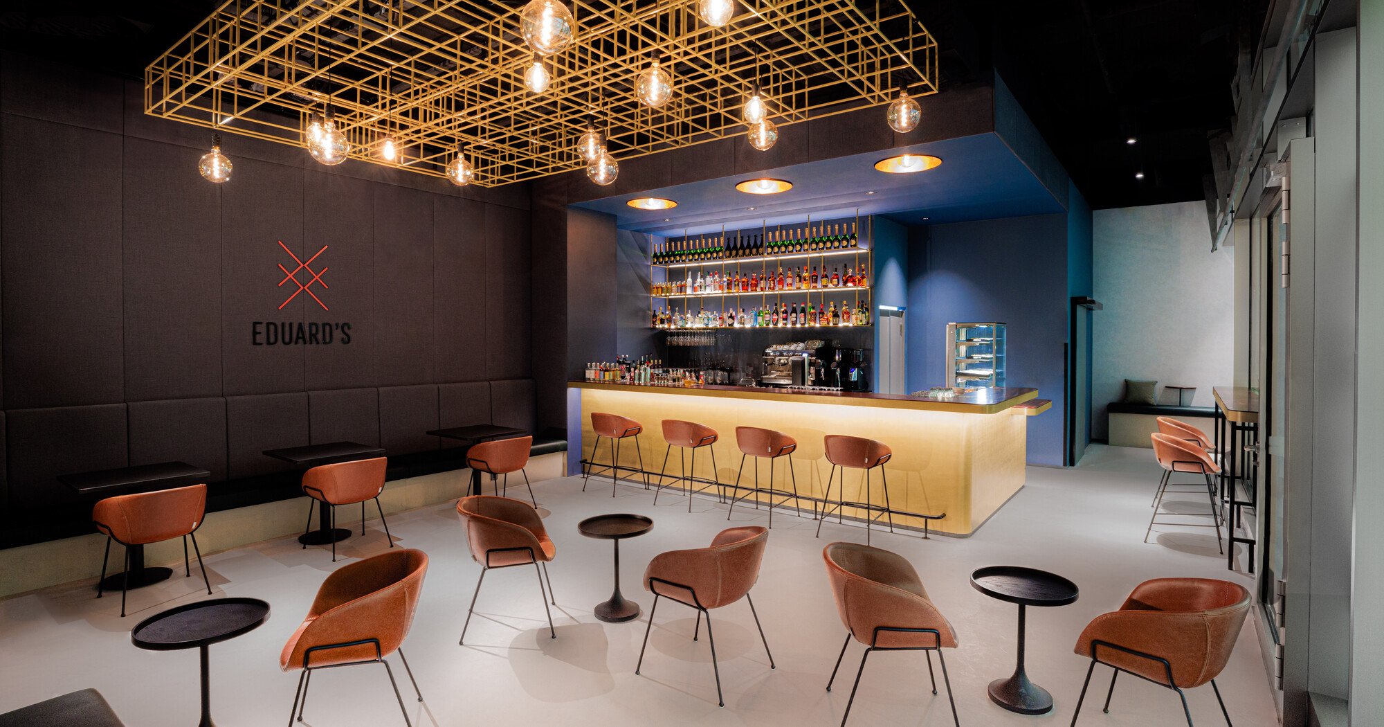 Eduard's Bar by Breuninger München, Bar in Munich