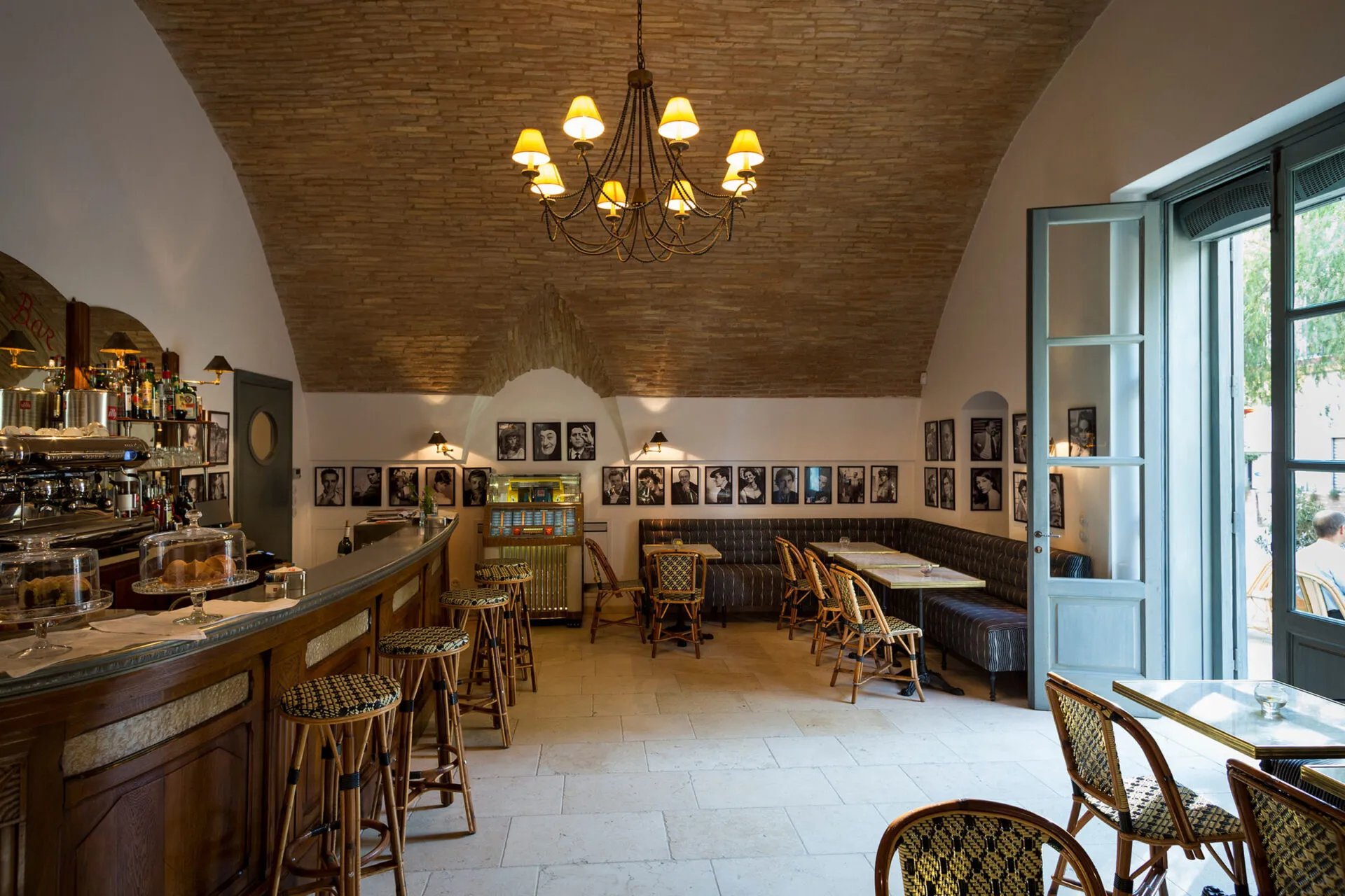 Family Bar