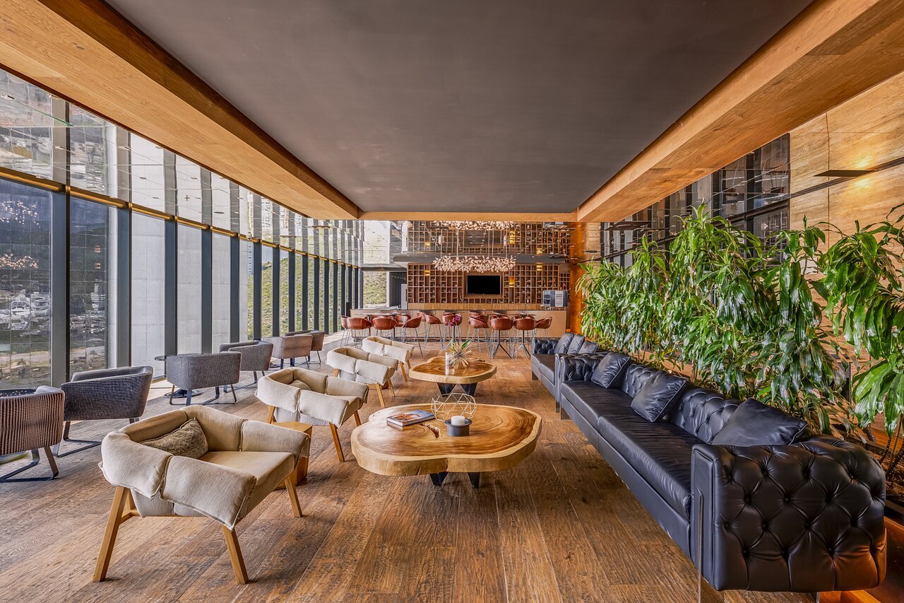 Egos Cocktail Lounge
