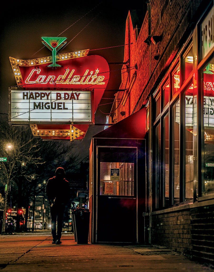 Candlelite Chicago, Bar in Chicago