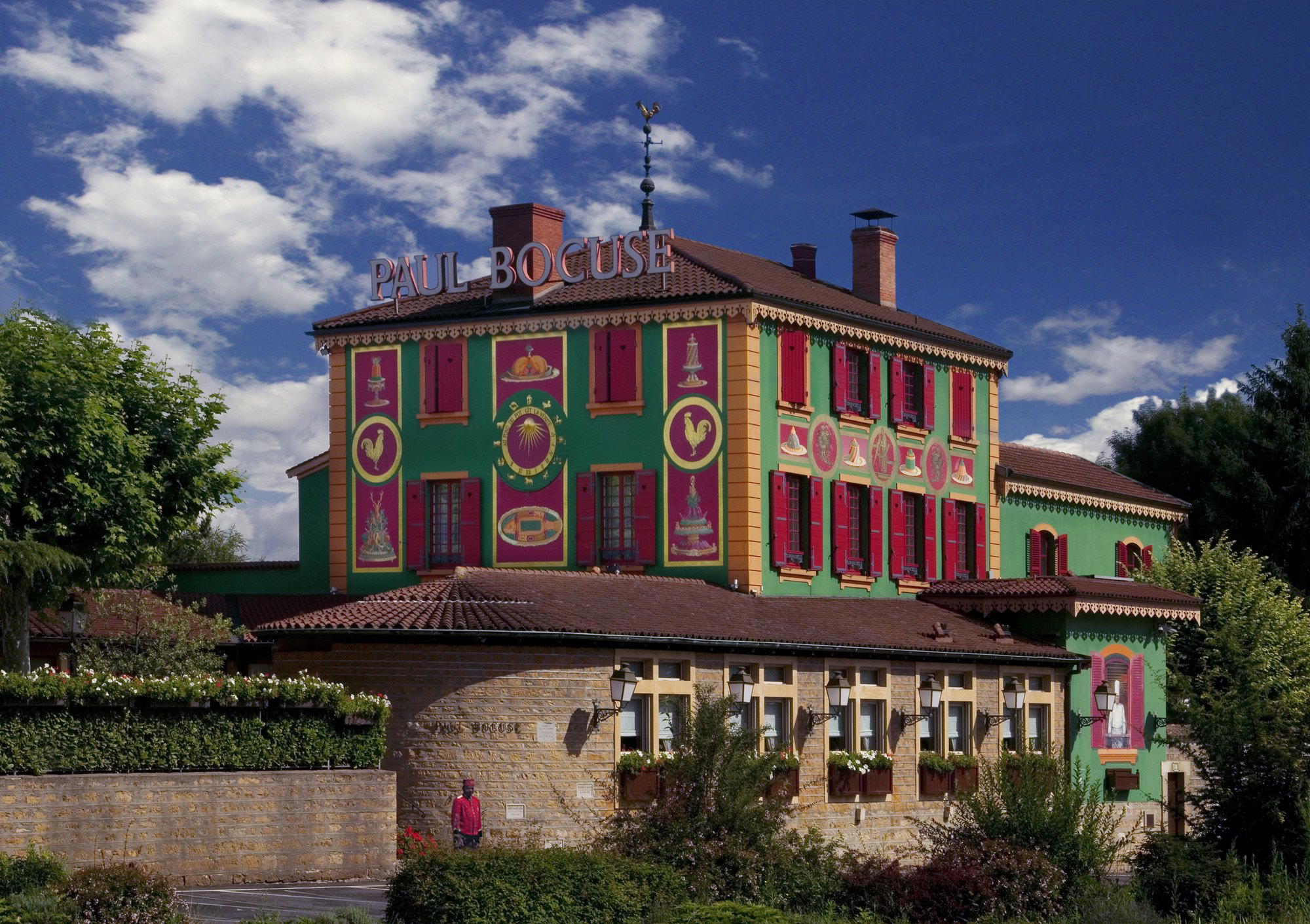 Restaurant Paul Bocuse bar in Collonges-au-Mont-dOr