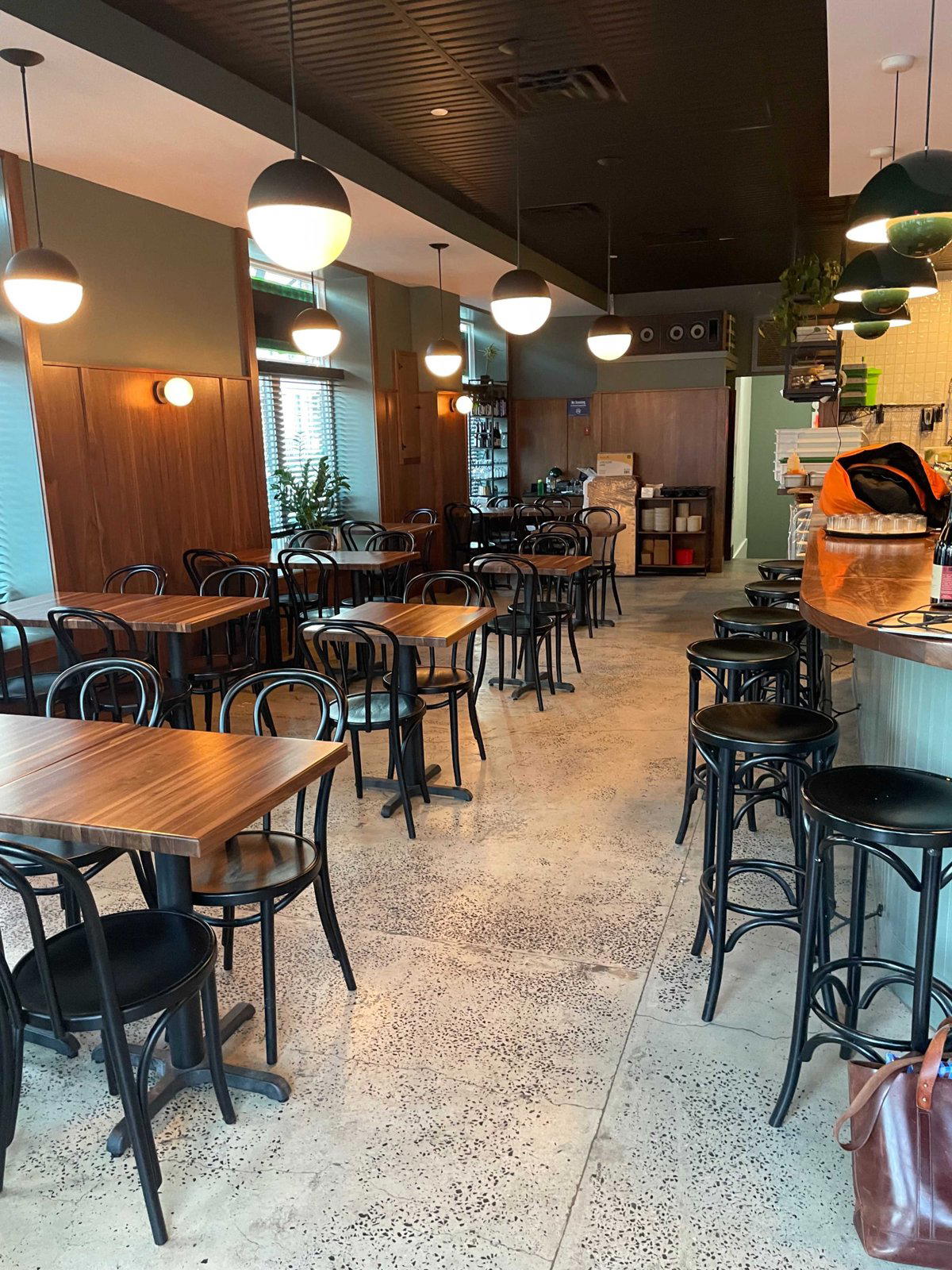 Decades Pizza | Bar and Restaurant in Ridgewood, Queens - NYC, New York City, United States