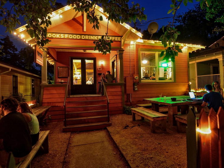The Wild Detectives, Dallas, United States
