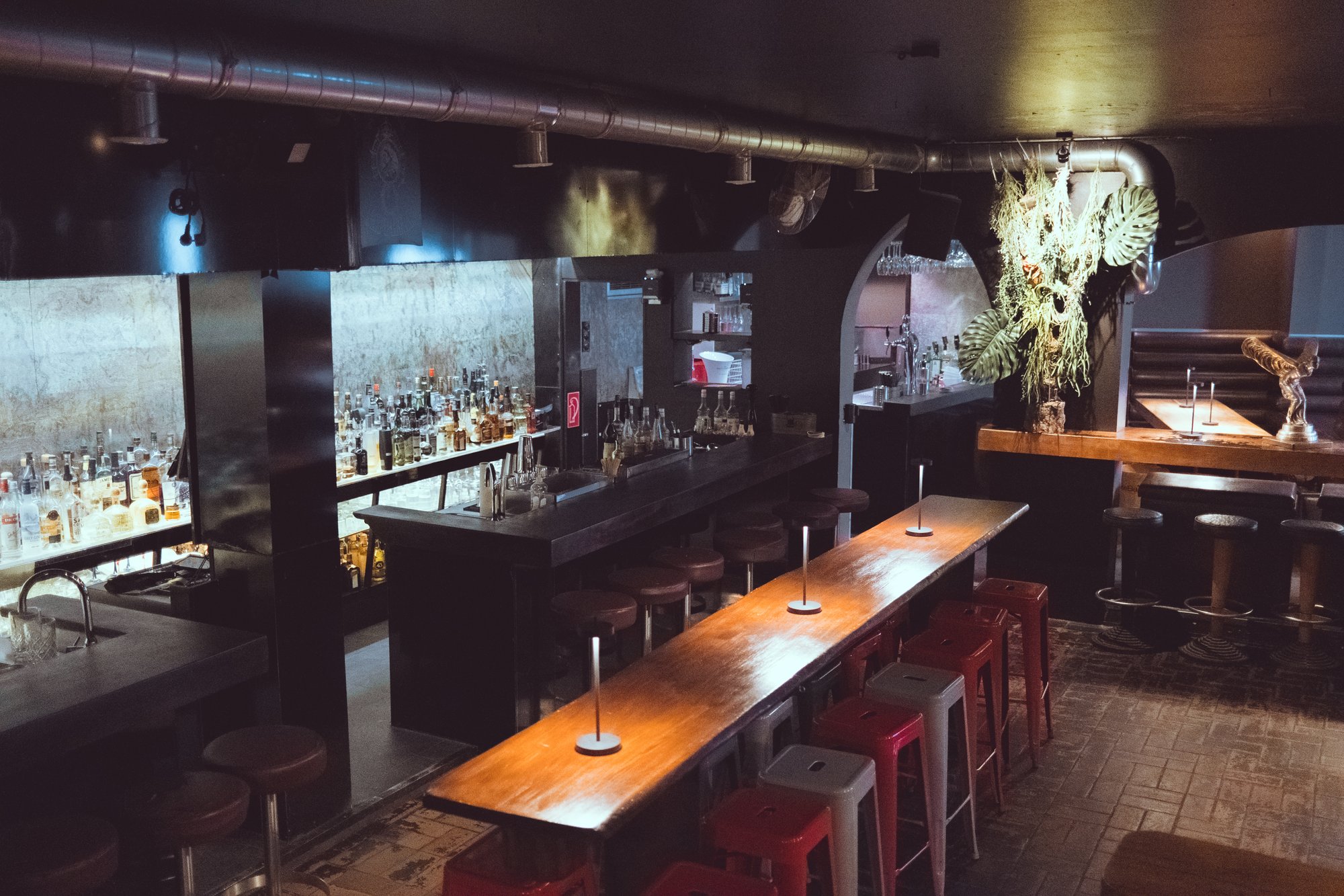 Die Rote Bar