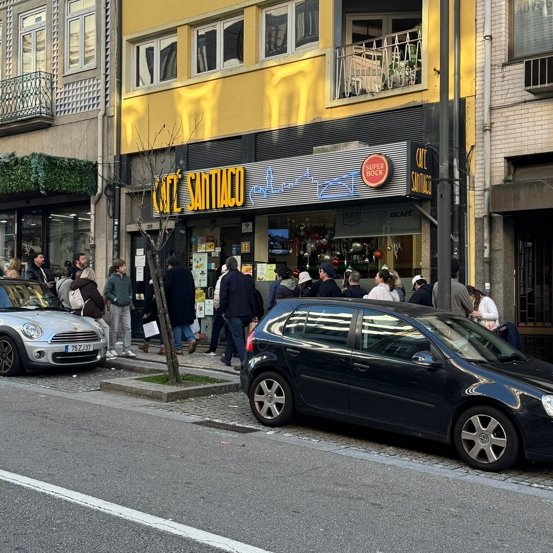 Café Santiago bar in Porto, Portugal
