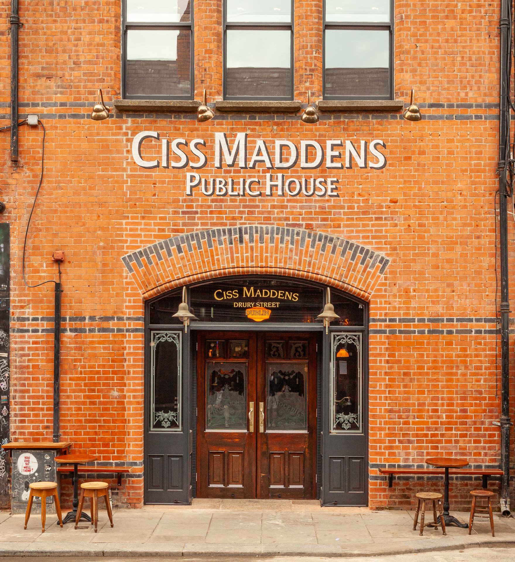 Ciss Maddens, Bar in Dublin