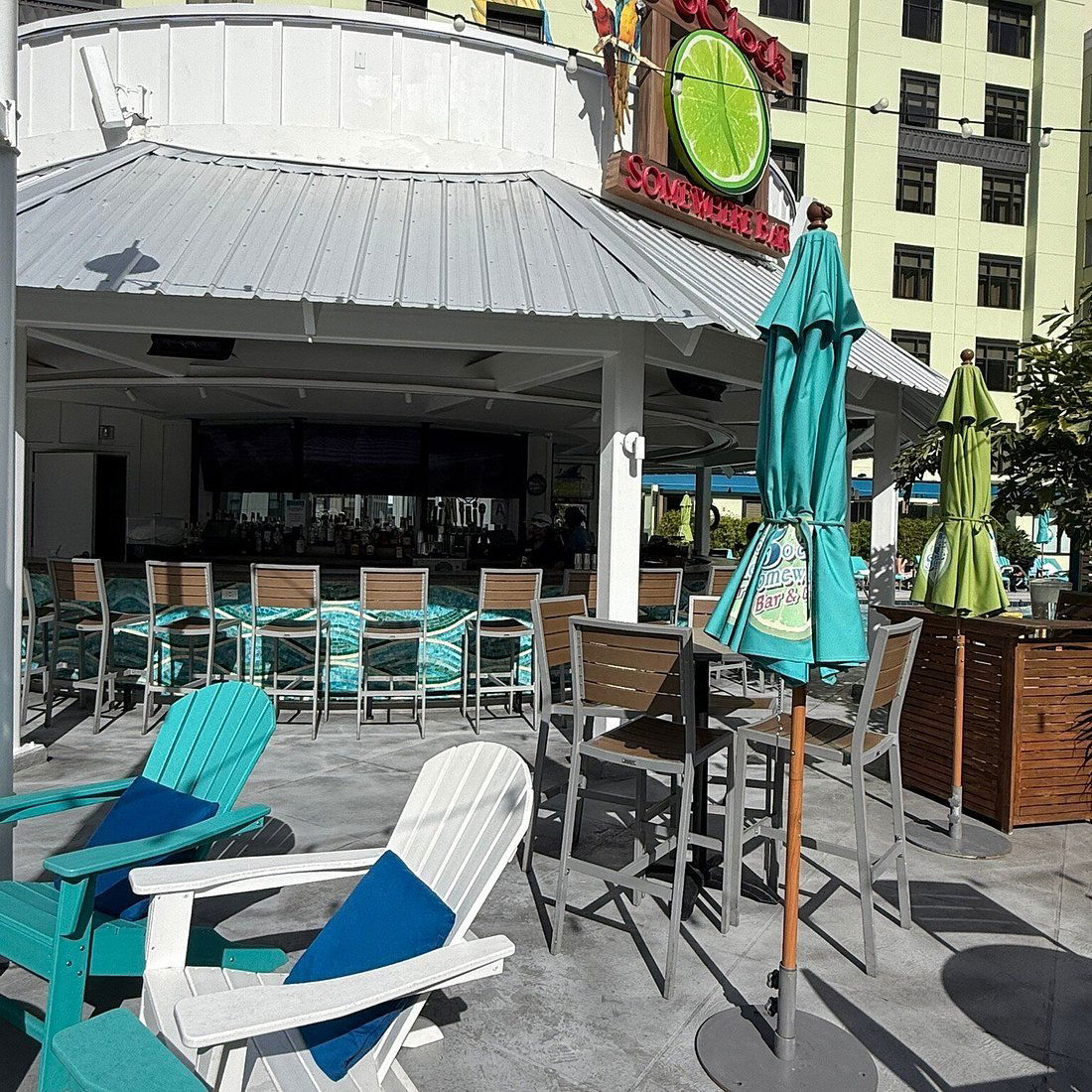 5 o'Clock Somewhere Bar & Rooftop, Bar in San Diego