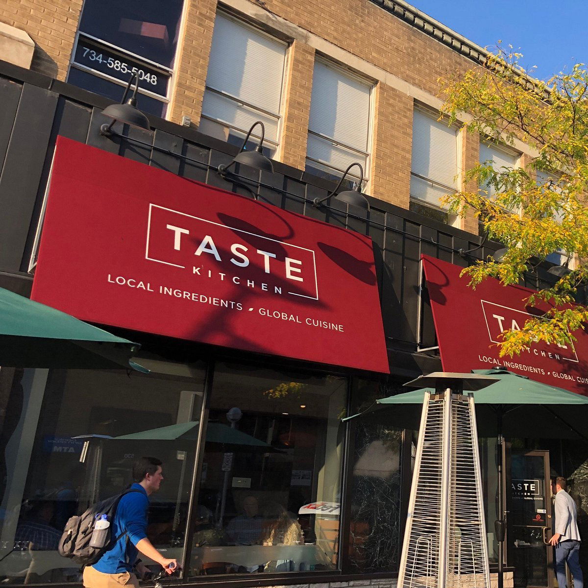 Taste Kitchen, Bar in Ann Arbor