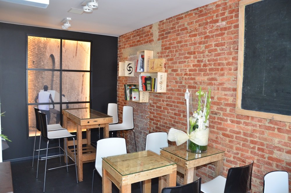 Wijnbar Dito bar in Hasselt, Belgium