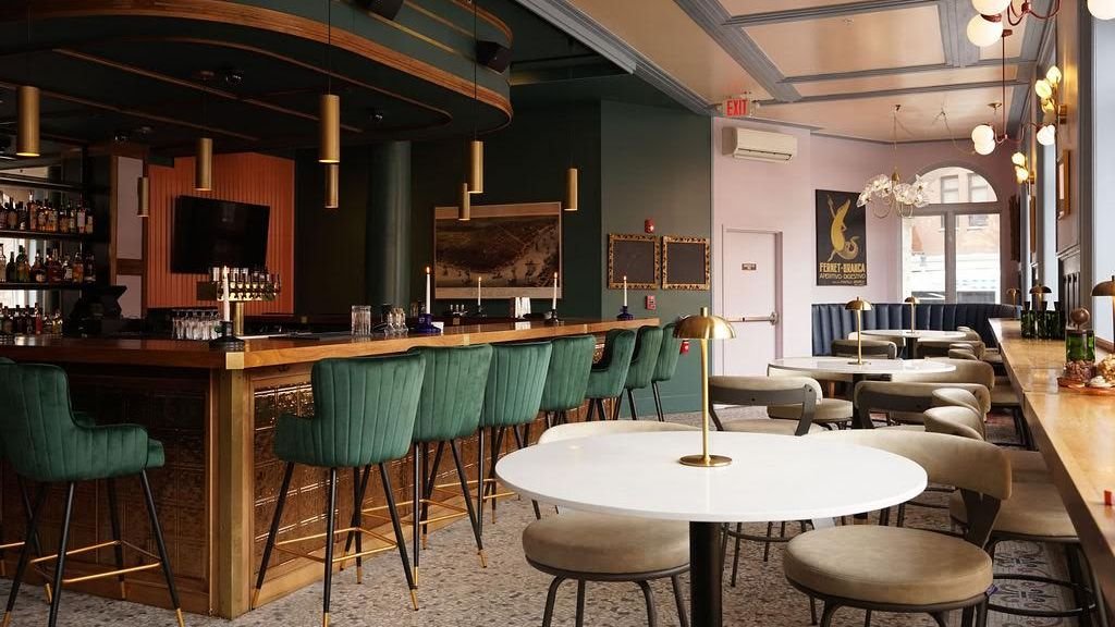 Marquis Lounge