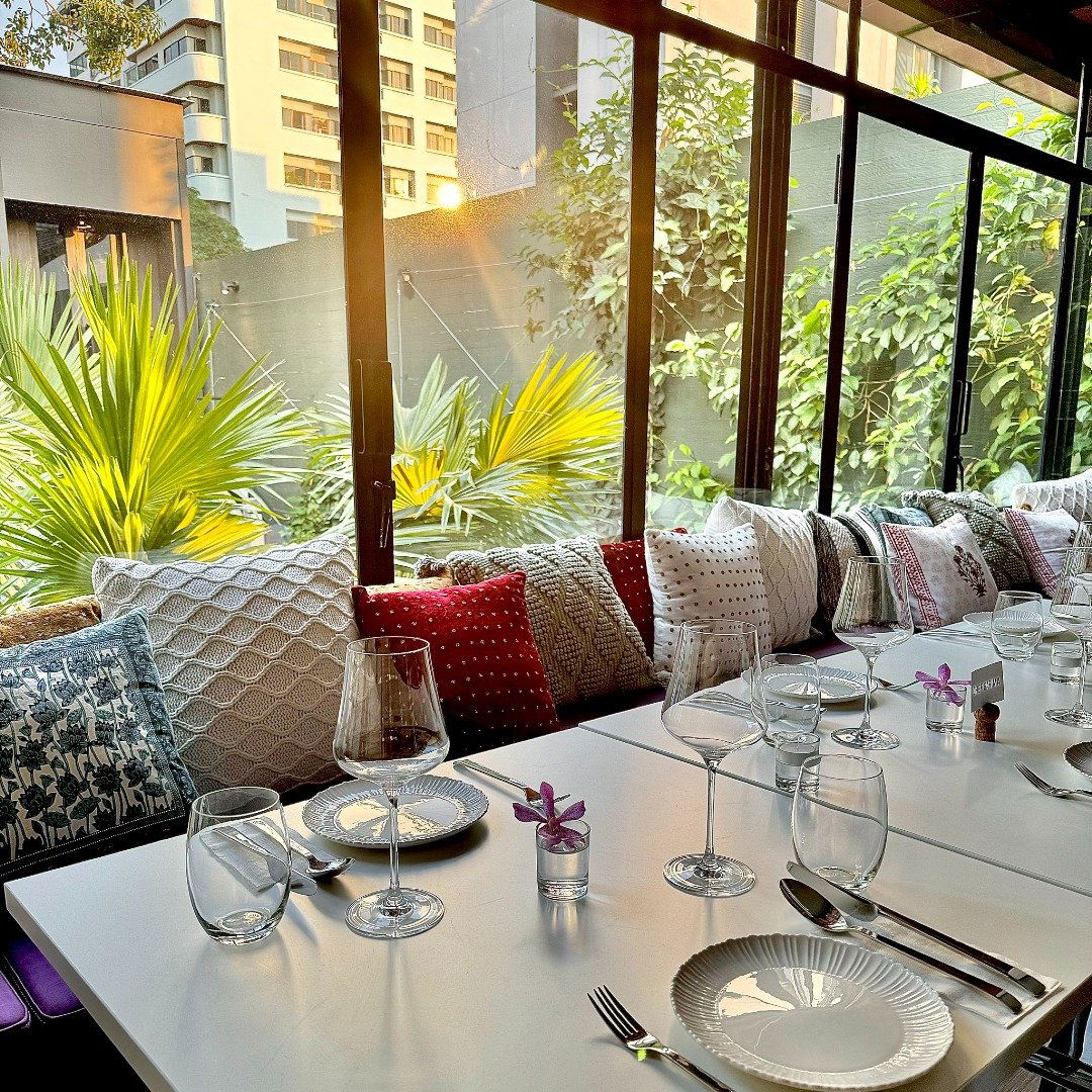 MUST Wine Bar, Bar in Bangkok