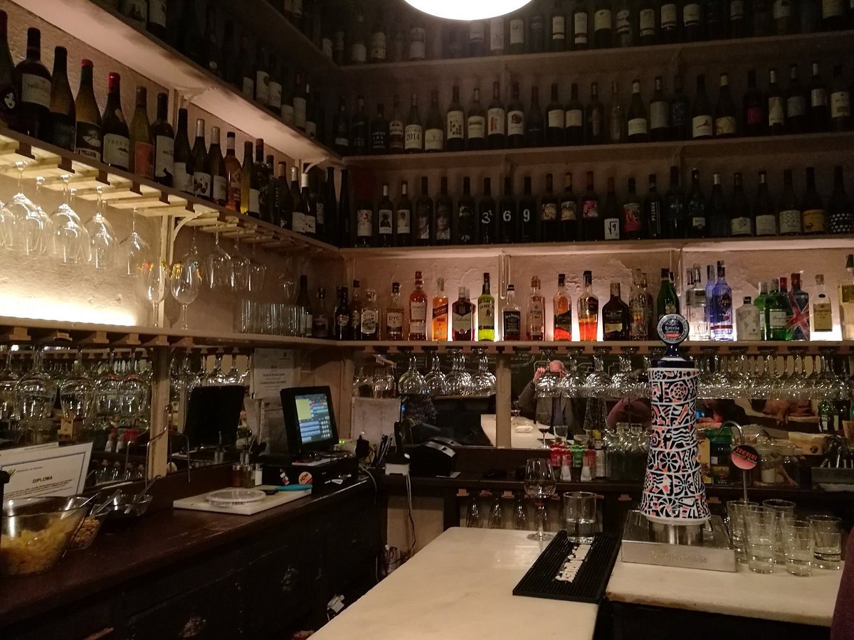 De Vinos bar in Madrid, Spain