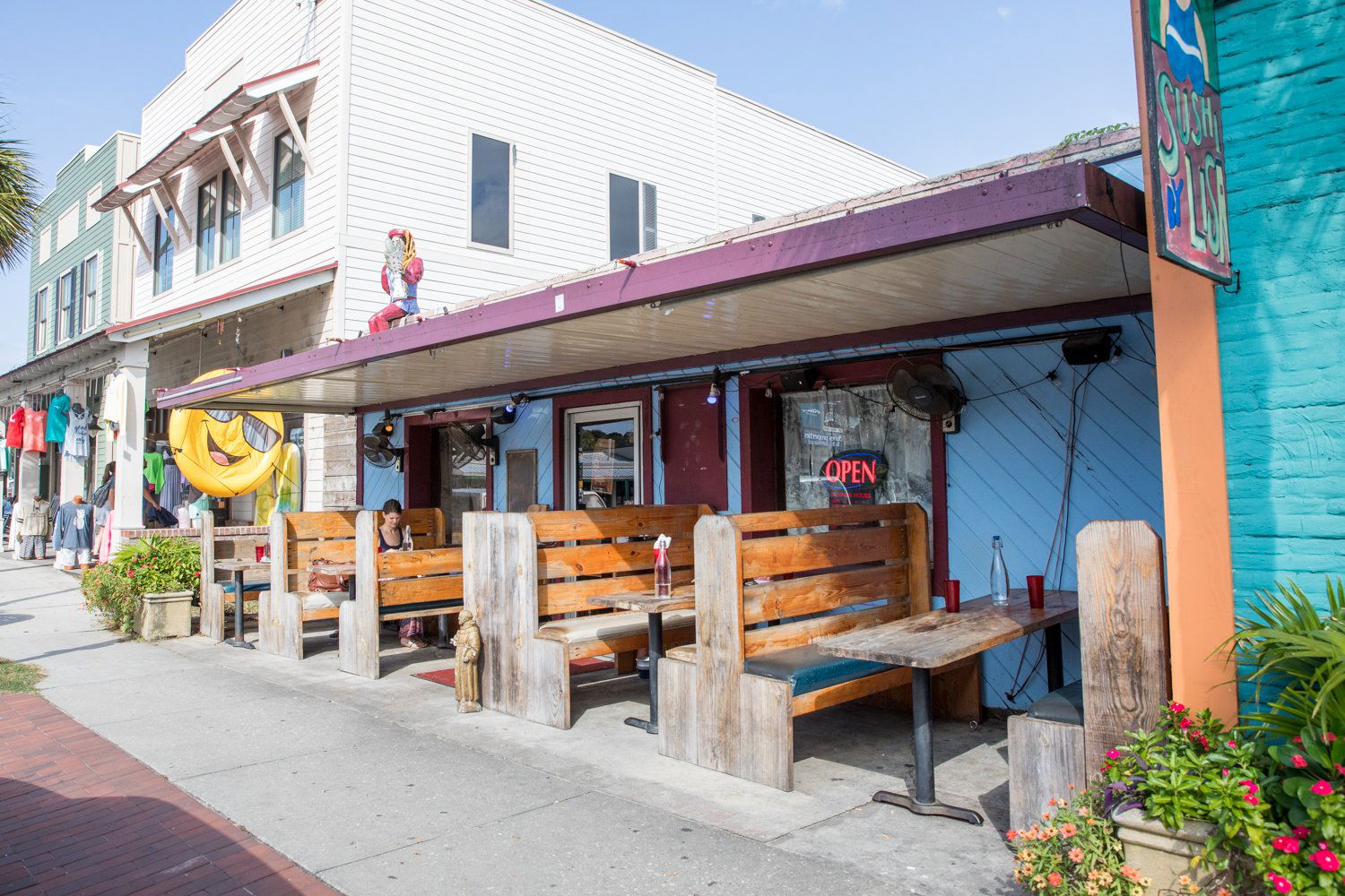 Jack of Cups Saloon, Bar in Folly Beach
