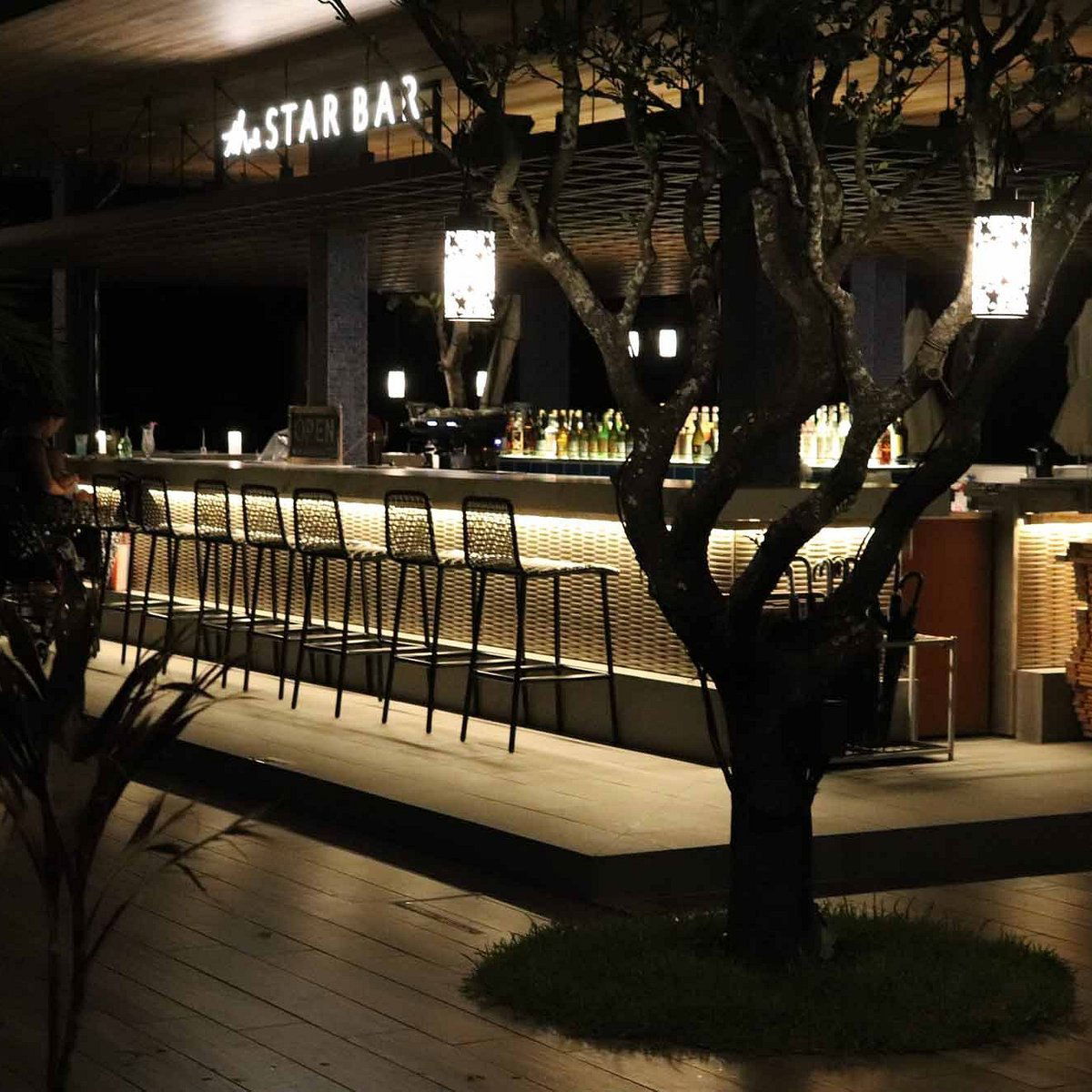 The Star Bar, Bar in Okinawa