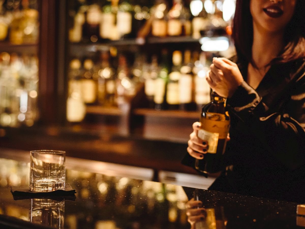 THE DARK BAR, Bar in Boston