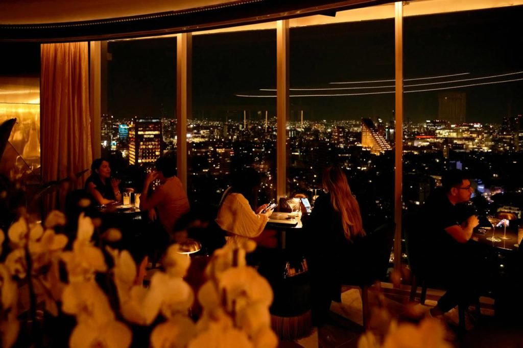 Sun & Moon bar in Mexico City