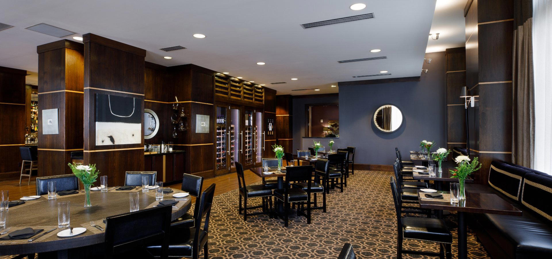 Siena Tuscan Steakhouse bar in Wichita
