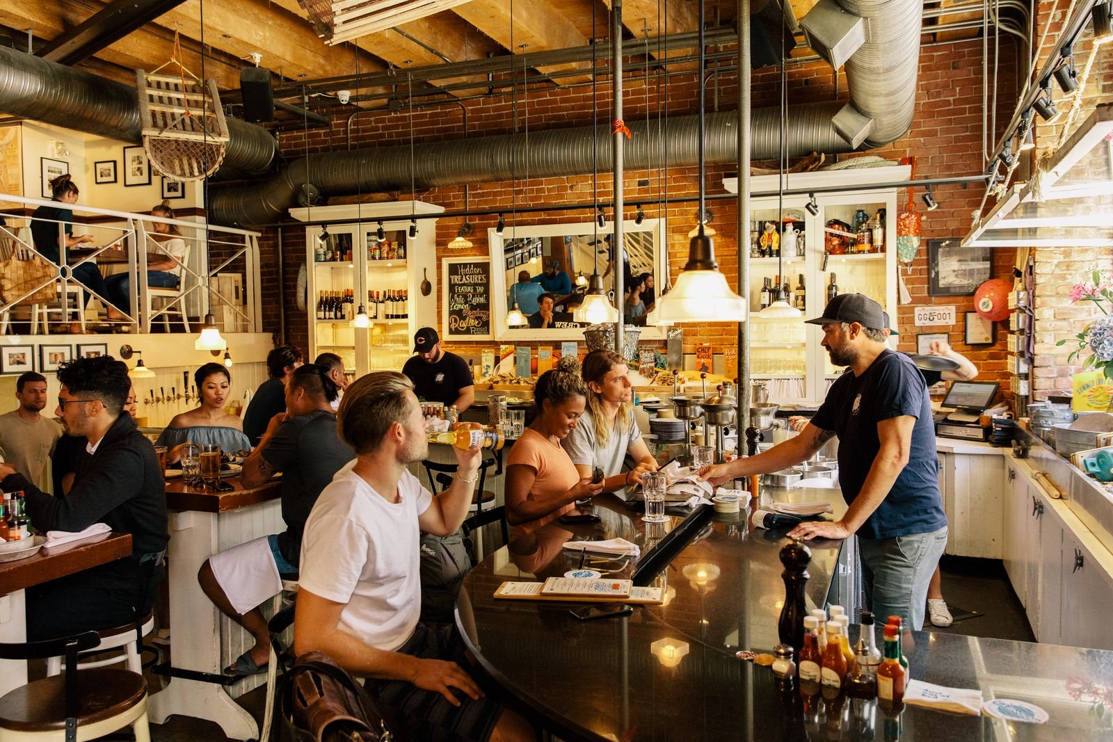 Rodney's Oyster House, Bar in Vancouver