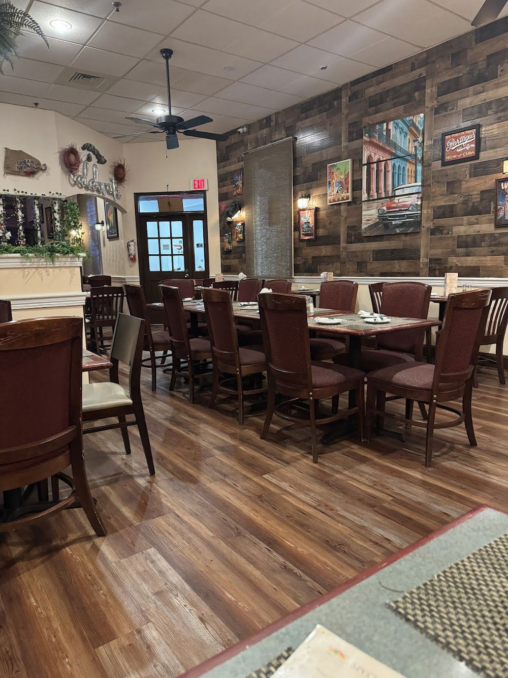 Havana Carolina Restaurant & Bar, Bar in Concord