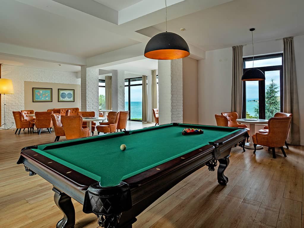 Game Bar & Dine bar in Bozhurets