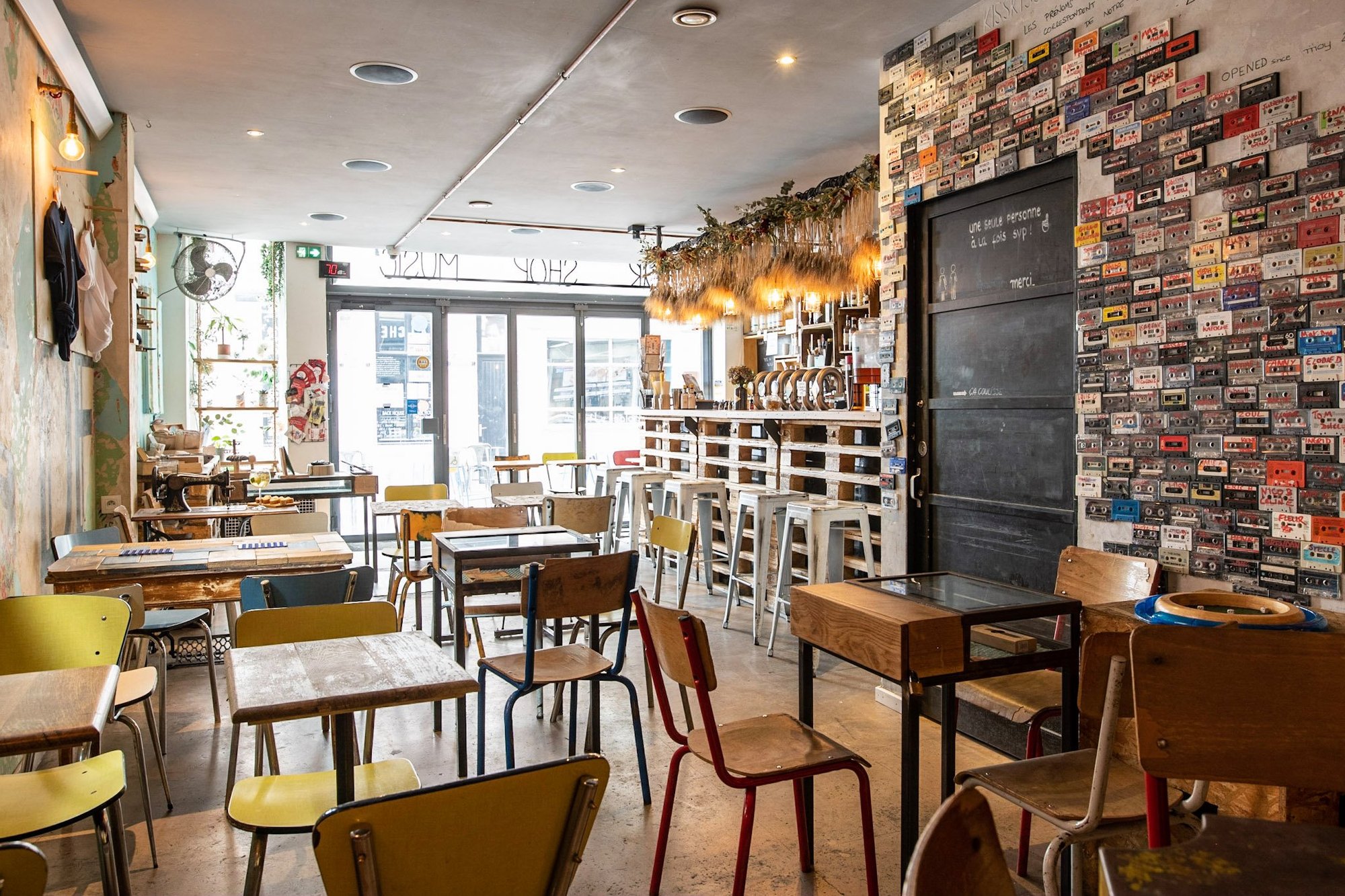 La Biche & Le Renard bar in Lille, France