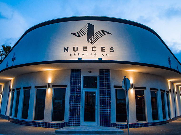 Nueces Brewing and BBQ, Corpus Christi, United States