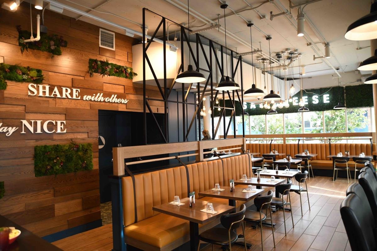 Homeroom bar in Oakland, United States