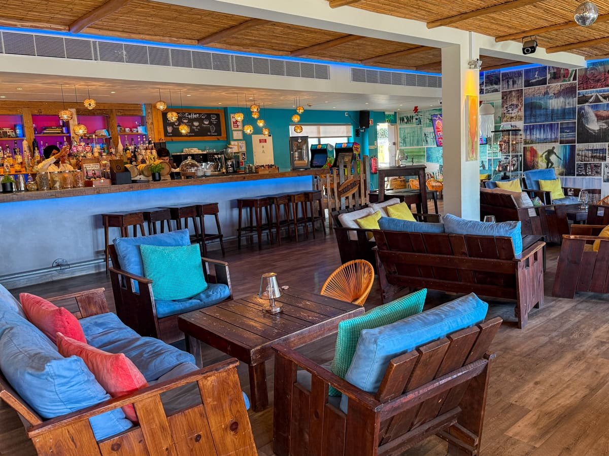 M Bar