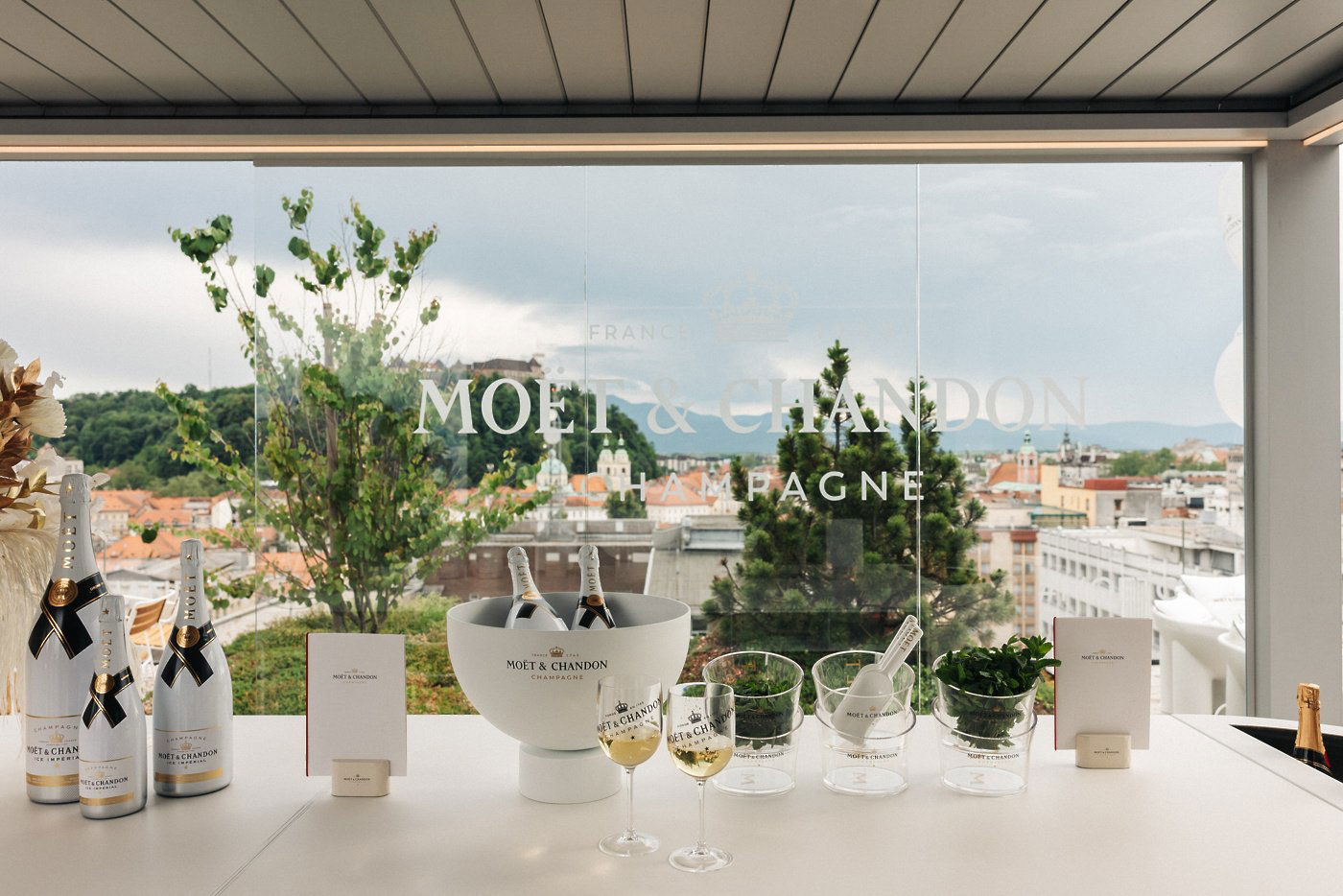 NEU x Moët & Chandon Bar, Bar in Ljubljana