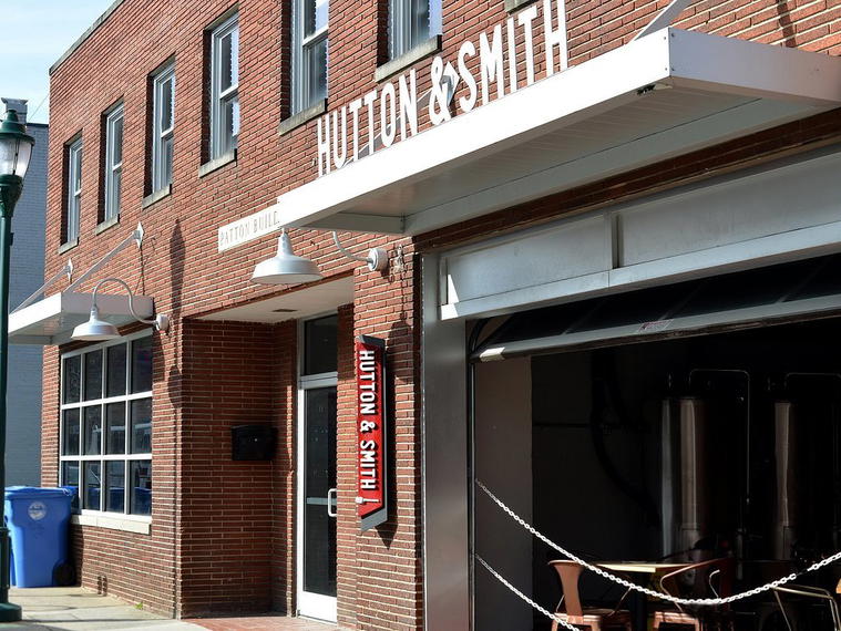 Hutton & Smith Brewing Co., Chattanooga, United States