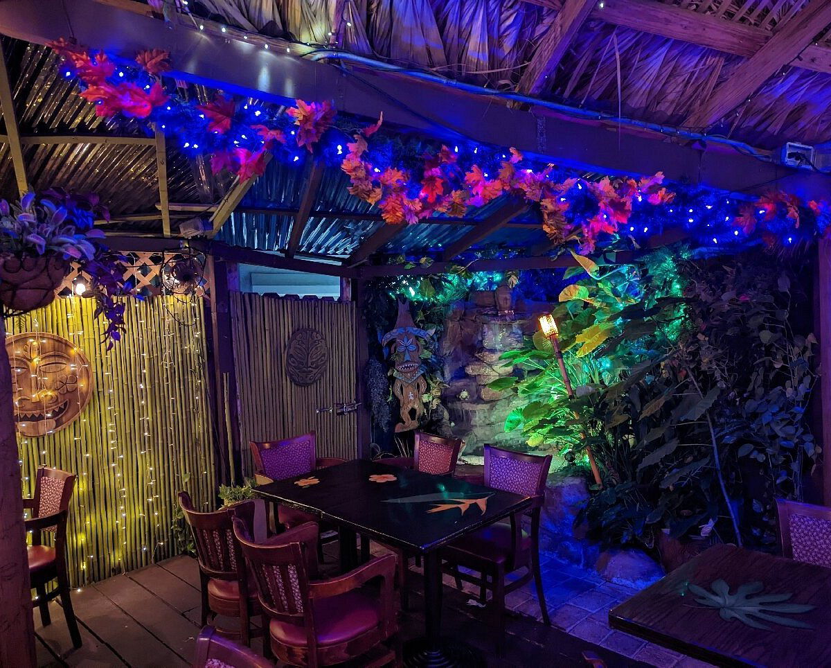 Malakor Thai Cafe, Bar in West Palm Beach