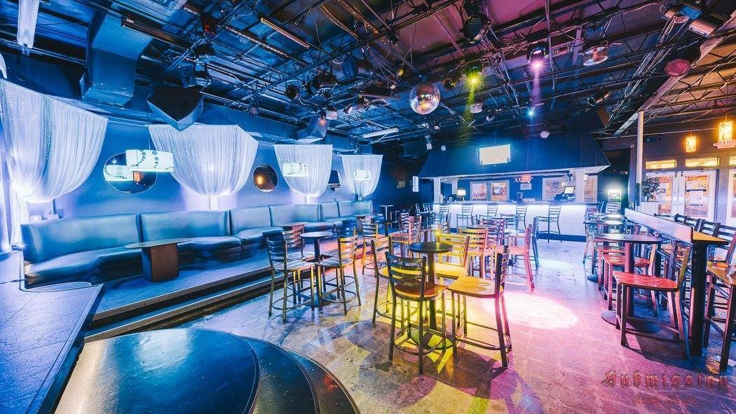 Aqua Bar and Nightclub
