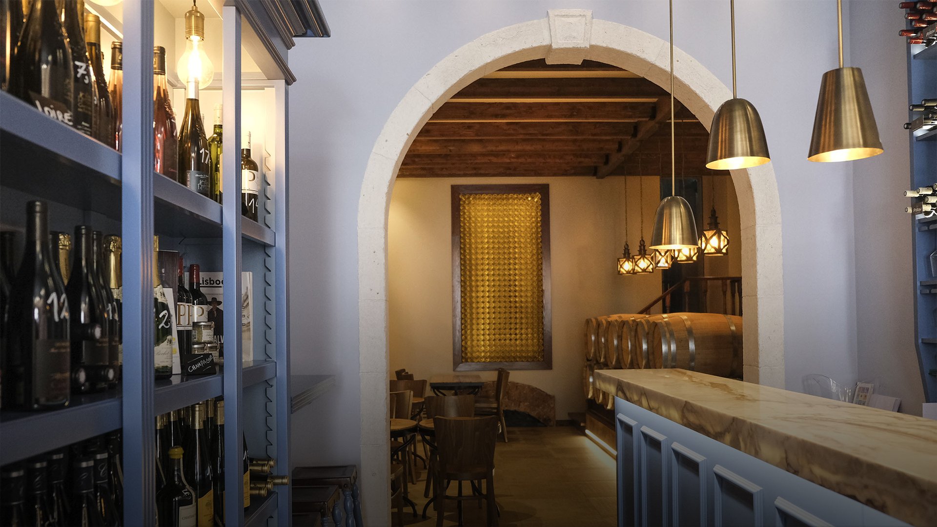 Club des Châteaux bar in Lisbon, Portugal