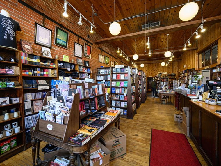 Trident Booksellers and Cafe, Boulder, United States