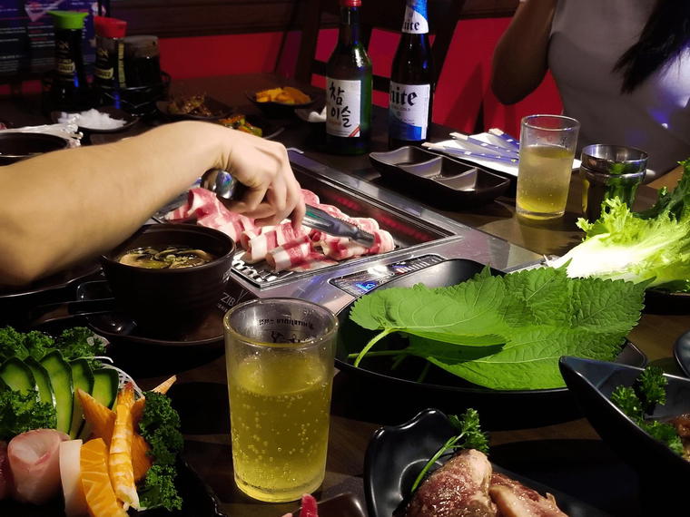 Izziban Sushi & BBQ, Hibiscus, United States