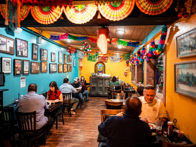 L & J Cafe, El Paso, United States