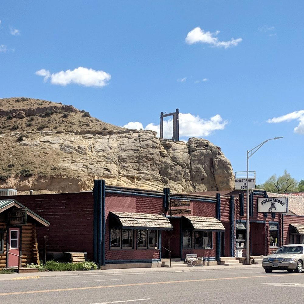 Full-service Saloon bar in Kelly