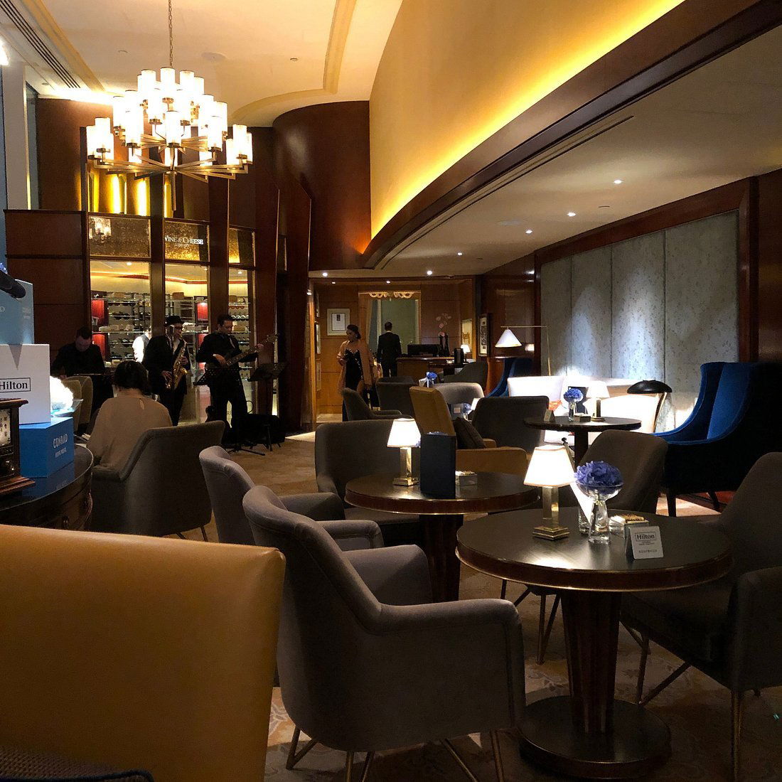 Pacific Bar, Bar in Hong Kong