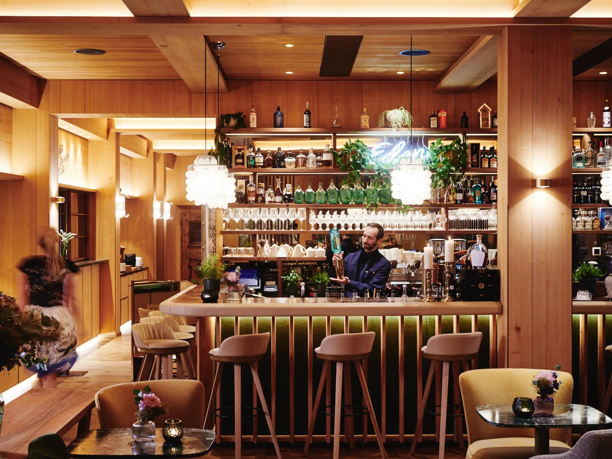 Eden Bar im MalisGarten Hotel bar in Zell am Ziller, Austria