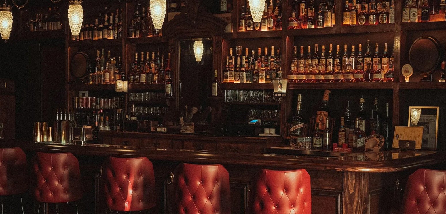 Neat Bourbon Bar & Bottle Shop, Louisville, United States