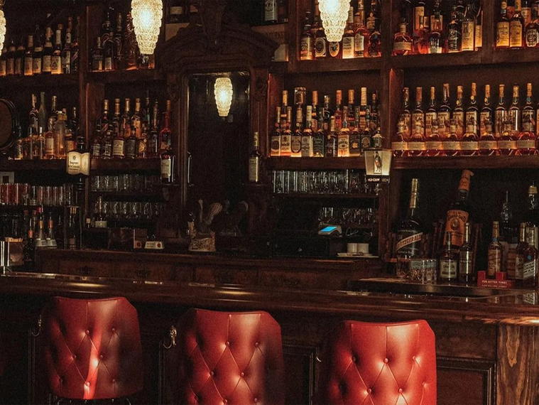 Neat Bourbon Bar & Bottle Shop, Louisville, United States