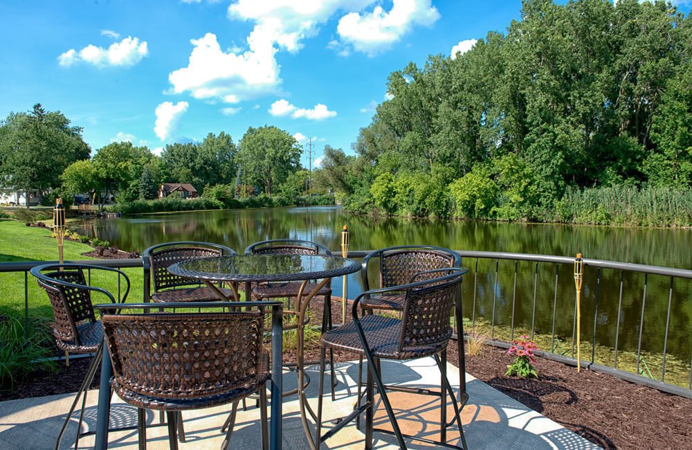 River's Bend, Bar in Howard