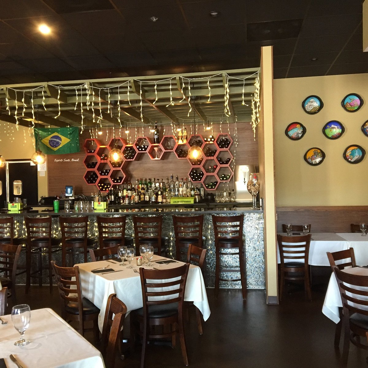 Moqueca Brazilian Restaurant bar in Thousand Oaks, United States